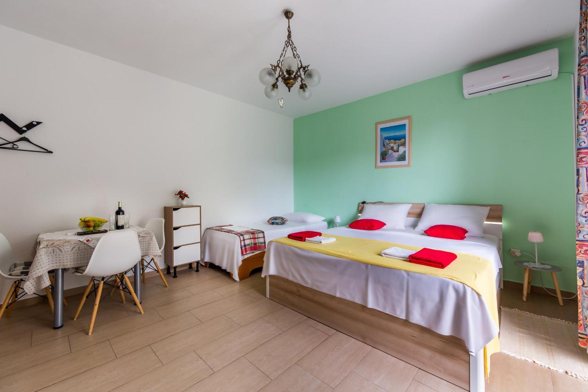 Apartments Claudia Шмрика Экстерьер фото