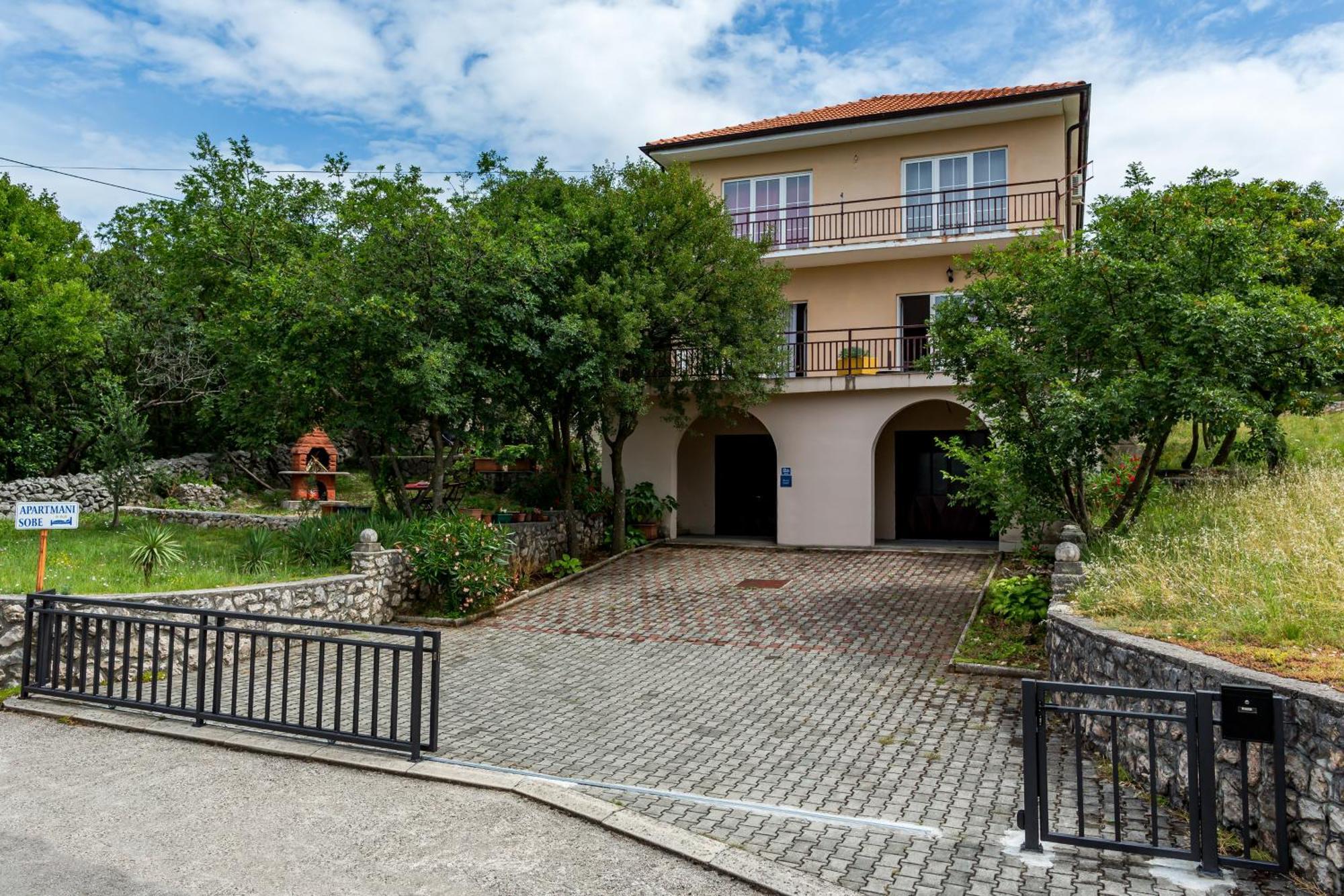 Apartments Claudia Шмрика Экстерьер фото